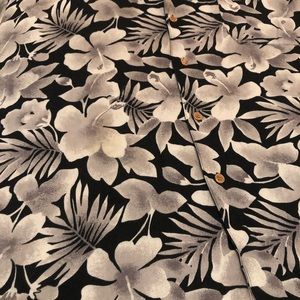 Hana Bay Mens XL button down shirt.